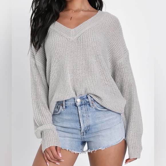 Lulu's Gray V-Neck Lightweight Sweater size XL - Picture 1 of 11